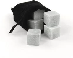 Orange85 - Ensemble De Pierres à Whisky - Remplacement De Glaçons - Réutilisable 11 Orange85 - Ensemble De Pierres à Whisky - Remplacement De Glaçons - Réutilisable -Dégustation Délicate 1200x963 3