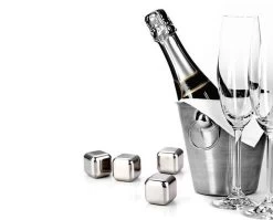 Pierres à Whisky En Acier Inoxydable - Ensemble Premium - Pierres à Whisky En Métal - 4 Pièces - SEC 30 Pierres à Whisky En Acier Inoxydable - Ensemble Premium - Pierres à Whisky En Métal - 4 Pièces - SEC -Dégustation Délicate 1200x966 3