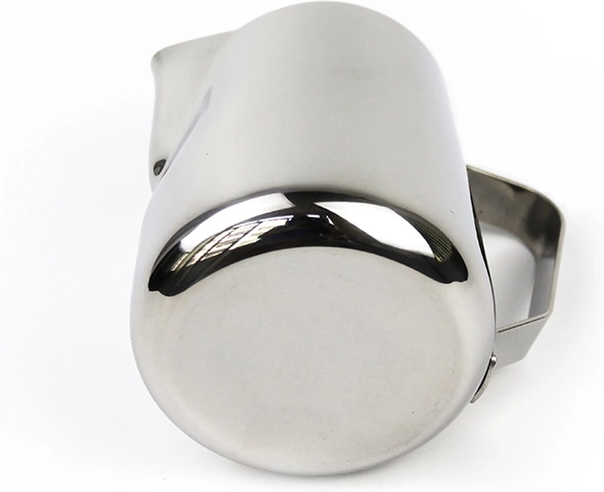 Pot à Lait - 600 ML - Pot à Mousser Le Lait - Pot à Lait Barista Acier Inoxydable (SS) 5 Pot à Lait - 600 ML - Pot à Mousser Le Lait - Pot à Lait Barista Acier Inoxydable (SS) – Image 3