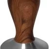 Expresso écarlate | Tamper "Classic" Pour Barista; Avec Poignée Ergonomique En Bois Précieux Et Base En Acier Inoxydable De Précision. Bois De Santal Rouge 51 Mm -Dégustation Délicate 710x1200 1