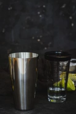 Barcraft Shaker à Cocktail Boston 400 Ml Acier Inoxydable/Verre Argent 10 Barcraft Shaker à Cocktail Boston 400 Ml Acier Inoxydable/Verre Argent -Dégustation Délicate 800x1200 63
