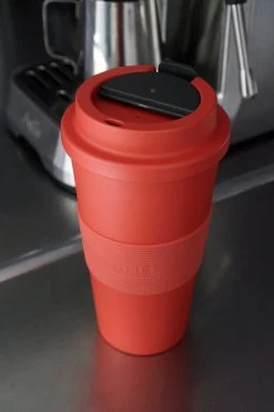 ZUPERZOZIAL - C-PLA, Tasse De Voyage, Tasse à Café, Tasse à Café à Emporter, TIME-OUT MUG Large, Rouge Terra, Rouge, 480ml -Dégustation Délicate 800x1200 78