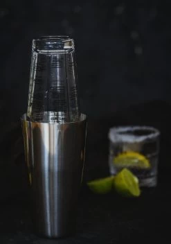 Barcraft Shaker à Cocktail Boston 400 Ml Acier Inoxydable/Verre Argent 9 Barcraft Shaker à Cocktail Boston 400 Ml Acier Inoxydable/Verre Argent -Dégustation Délicate 843x1200 3