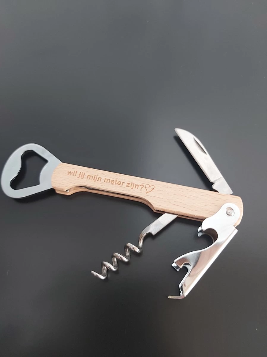 Veux-tu être Ma Marraine-tire-bouchon-bois-gravure-laser-personnaliser-question-ouvre-bouteille 4 Veux-tu être Ma Marraine-tire-bouchon-bois-gravure-laser-personnaliser-question-ouvre-bouteille – Image 2