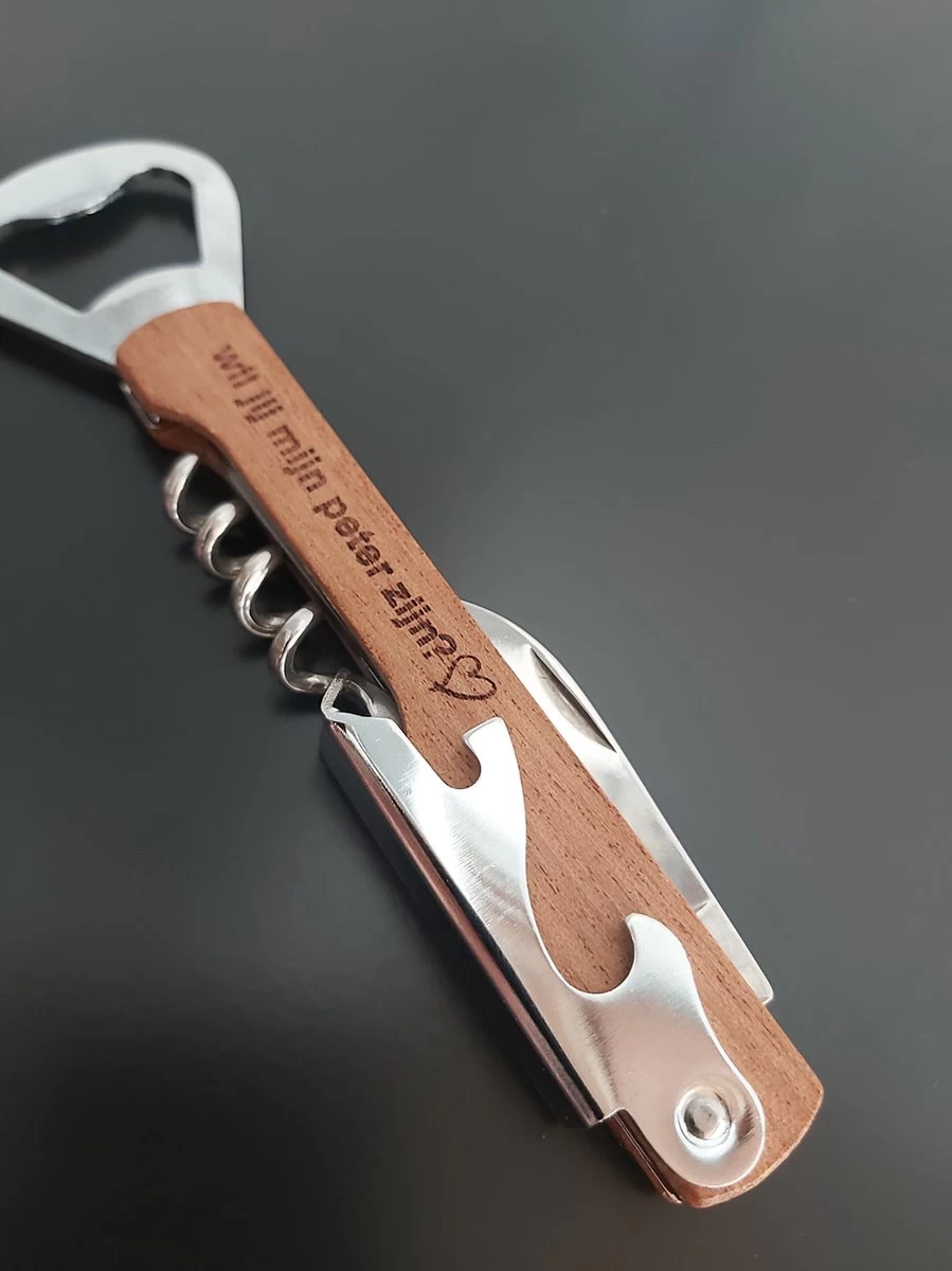 Veux-tu être Ma Marraine-tire-bouchon-bois-gravure-laser-personnaliser-question-ouvre-bouteille 3 Veux-tu être Ma Marraine-tire-bouchon-bois-gravure-laser-personnaliser-question-ouvre-bouteille