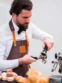 Buddy´s Bar - Barista Edition, Tamper Premium, Compresseur à Café Base Ø 58 Mm, H : 10 Cm, Acier Inoxydable, Tampon Expresso Pour Porte-tamis 58 Mm, Tamper à Café Avec Tapis En Silicone, Poignée Noire 13 Buddy´s Bar - Barista Edition, Tamper Premium, Compresseur à Café Base Ø 58 Mm, H : 10 Cm, Acier Inoxydable, Tampon Expresso Pour Porte-tamis 58 Mm, Tamper à Café Avec Tapis En Silicone, Poignée Noire -Dégustation Délicate 900x1200 17