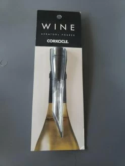 Corkcicle Wine Aerator + Verser - Améliore Le Bouquet Et La Texture Des Vins Rouges Et White -Dégustation Délicate 900x1200 31