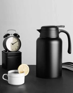 Fiole à Vide Noire 2L En Acier Inoxydable 304 à Double Paroi Isolée Sous Vide Cafetière Thermos à Café, Pillage De Café, Pot D'isolation De Jus/lait/thé 13 Fiole à Vide Noire 2L En Acier Inoxydable 304 à Double Paroi Isolée Sous Vide Cafetière Thermos à Café, Pillage De Café, Pot D'isolation De Jus/lait/thé -Dégustation Délicate 937x1200 9