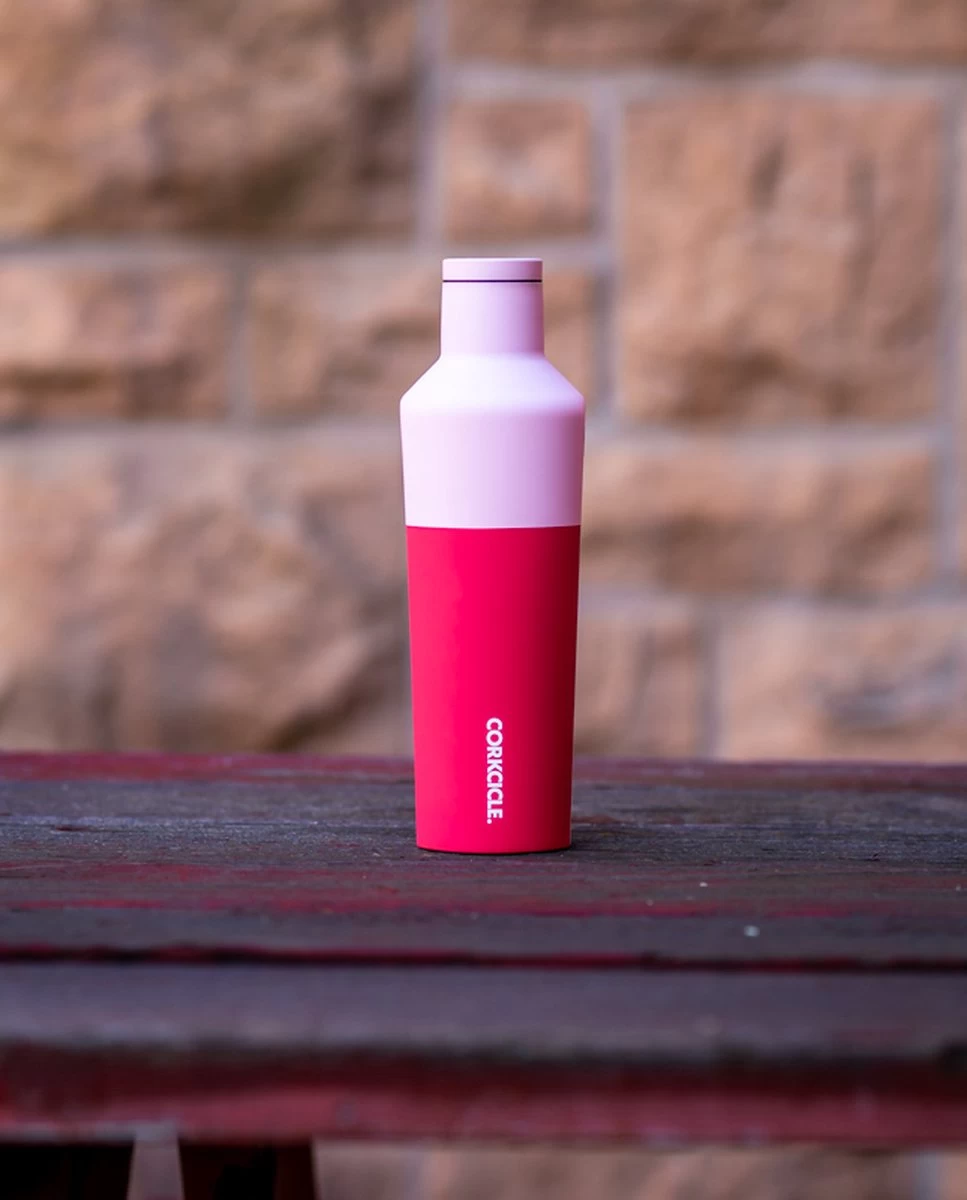 Corkcicle Thermos Gourde COLOR BLOCK SHORTCAKE 9oz. Gourde 270ml Acier Inoxydable Rose-Rouge - Série Colorblock - Acier Inoxydable Acier Inoxydable 9 Corkcicle Thermos Gourde COLOR BLOCK SHORTCAKE 9oz. Gourde 270ml Acier Inoxydable Rose-Rouge - Série Colorblock - Acier Inoxydable Acier Inoxydable – Image 7